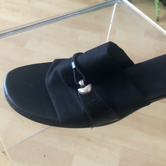 MUNRO AMERICAN Jill Black Wedge Stretch Slides 9.5 - Picture 4 of 12